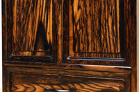 丁寧に造られた美しい慳貪(けんどん)戸づくりの極上黒柿杢目の小箪笥 BB2100