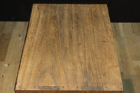 丁寧に造られた美しい慳貪(けんどん)戸づくりの極上黒柿杢目の小箪笥 BB2100