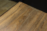 丁寧に造られた美しい慳貪(けんどん)戸づくりの極上黒柿杢目の小箪笥 BB2100