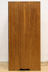 丁寧に造られた美しい慳貪(けんどん)戸づくりの極上黒柿杢目の小箪笥 BB2100