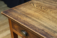 レトロ感溢れる使い込まれたデスク BB2175