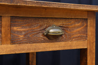 レトロ感溢れる使い込まれたデスク BB2175