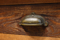 レトロ感溢れる使い込まれたデスク BB2175