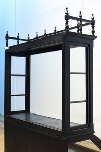 稀少ブラックカラー‼ディスプレイが映えるデザイン性の高いガラスケース BB2218