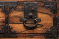 珍品!!無垢材の黒柿杢目が流れる堂々とした越後収納箪笥 BB2226