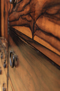 珍品!!無垢材の黒柿杢目が流れる堂々とした越後収納箪笥 BB2226