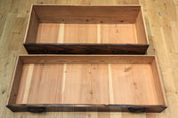 珍品!!無垢材の黒柿杢目が流れる堂々とした越後収納箪笥 BB2226