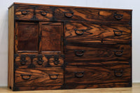 珍品!!無垢材の黒柿杢目が流れる堂々とした越後収納箪笥 BB2226