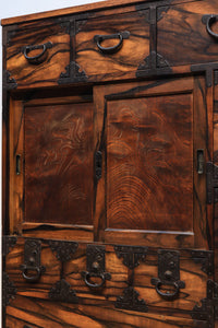 珍品!!無垢材の黒柿杢目が流れる堂々とした越後収納箪笥 BB2226