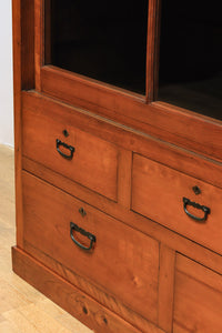 温かみある色艶でレトロ感のあるガラスケース BB2249