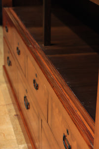 温かみある色艶でレトロ感のあるガラスケース BB2249