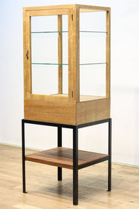 ディスプレイに最適なアイアンフレーム付き五面ガラスケース BB2262