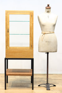 ディスプレイに最適なアイアンフレーム付き五面ガラスケース BB2262