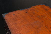 鋲で打ち付けられた金具が味わい深い最上衣裳箪笥 BB2264