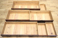 鋲で打ち付けられた金具が味わい深い最上衣裳箪笥 BB2264