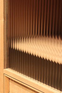 デザイン性の高い観音扉のレトロガラスケース BB2293