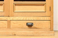 デザイン性の高い観音扉のレトロガラスケース BB2293