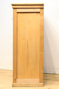 デザイン性の高い観音扉のレトロガラスケース BB2293