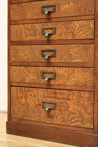 華やかな杢目模様と持ち手金具が素敵な小箪笥 BB2334