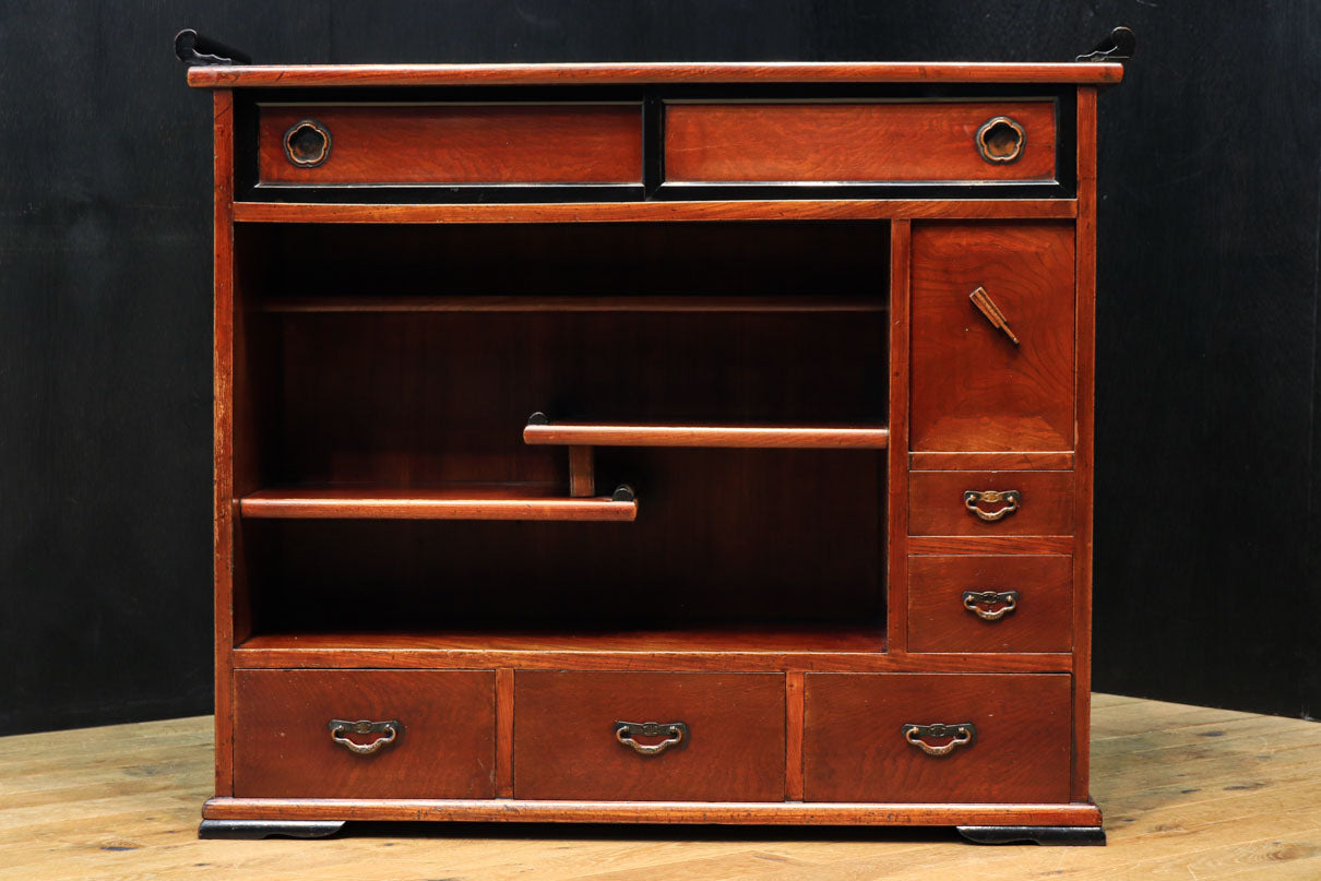 飾り棚（美品） 上品な造りと色艶で空間が華やぐ飾り棚 BB2409 – 古福庵 [ KOFUKUAN