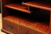 上品な造りと色艶で空間が華やぐ飾り棚 BB2409