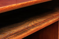 上品な造りと色艶で空間が華やぐ飾り棚 BB2409