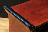 上品な造りと色艶で空間が華やぐ飾り棚 BB2409