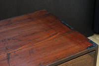 杢目が引き立つアイアンフレーム付き衣裳箪笥 BB2476