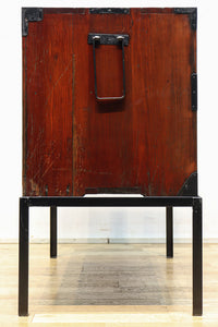 杢目が引き立つアイアンフレーム付き衣裳箪笥 BB2476