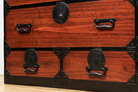 珍品‼ 総桐‼ 隠し小箱を多数備えた見事な造りと風合いが美しい最上収納箪笥 BB2484