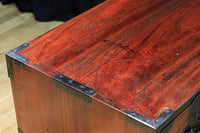 珍品‼ 総桐‼ 隠し小箱を多数備えた見事な造りと風合いが美しい最上収納箪笥 BB2484