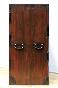 珍品‼ 総桐‼ 隠し小箱を多数備えた見事な造りと風合いが美しい最上収納箪笥 BB2484