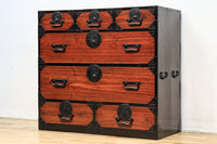 珍品‼ 総桐‼ 隠し小箱を多数備えた見事な造りと風合いが美しい最上収納箪笥 BB2484