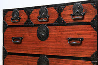 珍品‼ 総桐‼ 隠し小箱を多数備えた見事な造りと風合いが美しい最上収納箪笥 BB2484