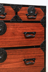 珍品‼ 総桐‼ 隠し小箱を多数備えた見事な造りと風合いが美しい最上収納箪笥 BB2484