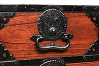 珍品‼ 総桐‼ 隠し小箱を多数備えた見事な造りと風合いが美しい最上収納箪笥 BB2484