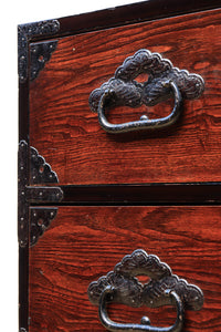 稀少!! 見栄えのする蕪の装飾金具で趣き深い庄内衣裳箪笥 BB2561
