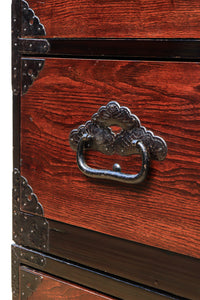 稀少!! 見栄えのする蕪の装飾金具で趣き深い庄内衣裳箪笥 BB2561