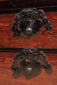 稀少!! 見栄えのする蕪の装飾金具で趣き深い庄内衣裳箪笥 BB2561