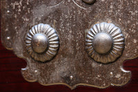 上品な漆を縁起の良い絵柄が雅に飾る二本松衣裳箪笥 BB2681