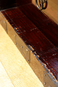 上品な漆を縁起の良い絵柄が雅に飾る二本松衣裳箪笥 BB2681