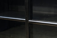 空間が引き締まる黒い色彩のレトロガラスケース BB2709