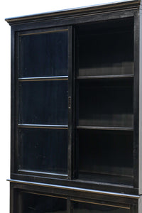 空間が引き締まる黒い色彩のレトロガラスケース BB2709