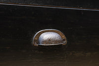 空間が引き締まる黒い色彩のレトロガラスケース BB2709