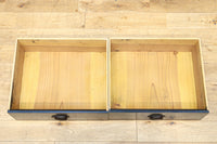 空間が引き締まる黒い色彩のレトロガラスケース BB2709