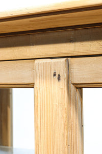 脚高のシルエットで可愛らしい木地色の温かみあるケビント BB2719