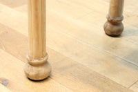 脚高のシルエットで可愛らしい木地色の温かみあるケビント BB2719