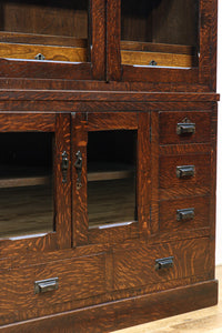 装飾性の高い杢目模様がレトロ感を高めるガラスケース BB2724