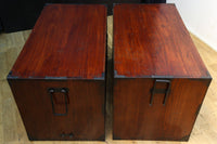 変わりデザインの金具で華を添えた衣裳箪笥 BB2791