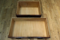 変わりデザインの金具で華を添えた衣裳箪笥 BB2791